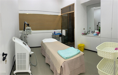 陽(yáng)泉慧春皮膚美容醫(yī)院_皮膚治療室