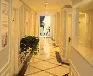 成都艾瑪醫(yī)療美容診所_走廊