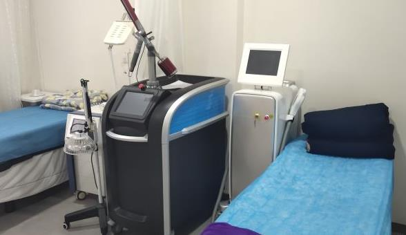 西安零點(diǎn)零醫(yī)療美容門(mén)診部_治療室