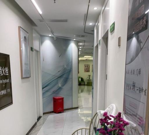 武威寶麗醫(yī)療美容門(mén)診部_走廊