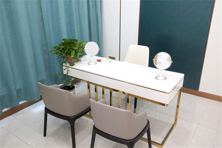 武漢圣星醫(yī)療美容門診部_咨詢室