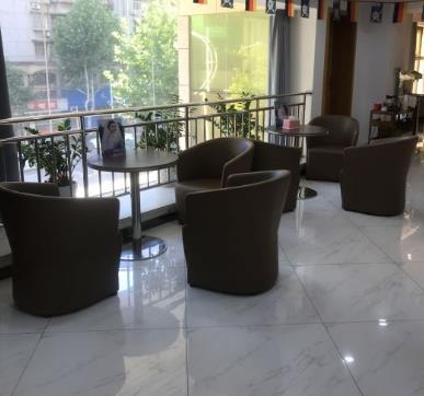 武漢瑞博口腔醫(yī)院_休息區(qū)