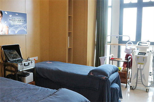 無錫柏萊醫(yī)療美容門診部_皮膚治療室
