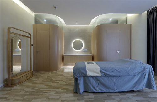 烏魯木齊金領(lǐng)國際整形美容醫(yī)院_美容室