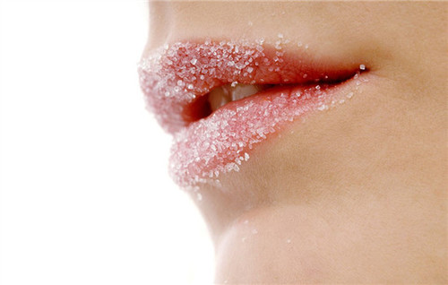 嘴唇修復(fù)手術(shù)疤痕大概需要多少錢？嘴唇修復(fù)手術(shù)要多長時間？