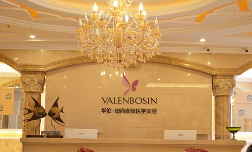 成都華倫鉑尚整形透明質(zhì)酸去法令紋效果怎樣能維持多久？